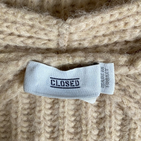 Closed Royal Baby Alpaca Sweater V Neck Oversized in Nude - Picture 6 of 13